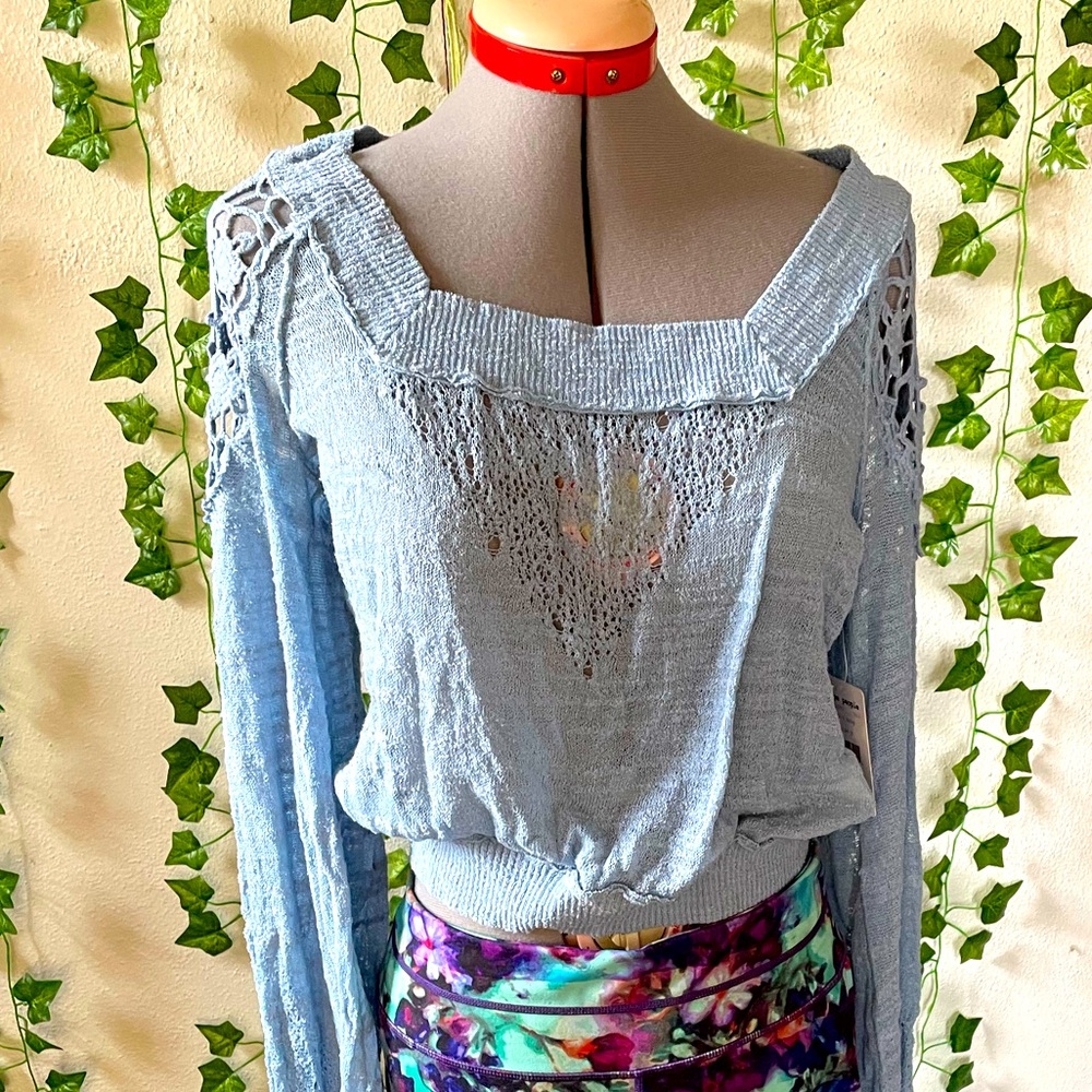 Free people lace nwt top.